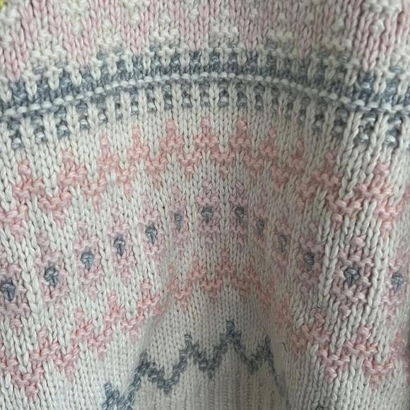 Cozy Multicolor Knit Sweater - Picture 10 of 16